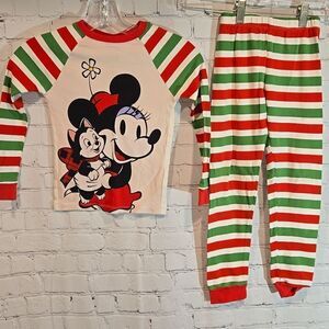 Girl's Disney Minnie Mouse Christmas pajamas size 7